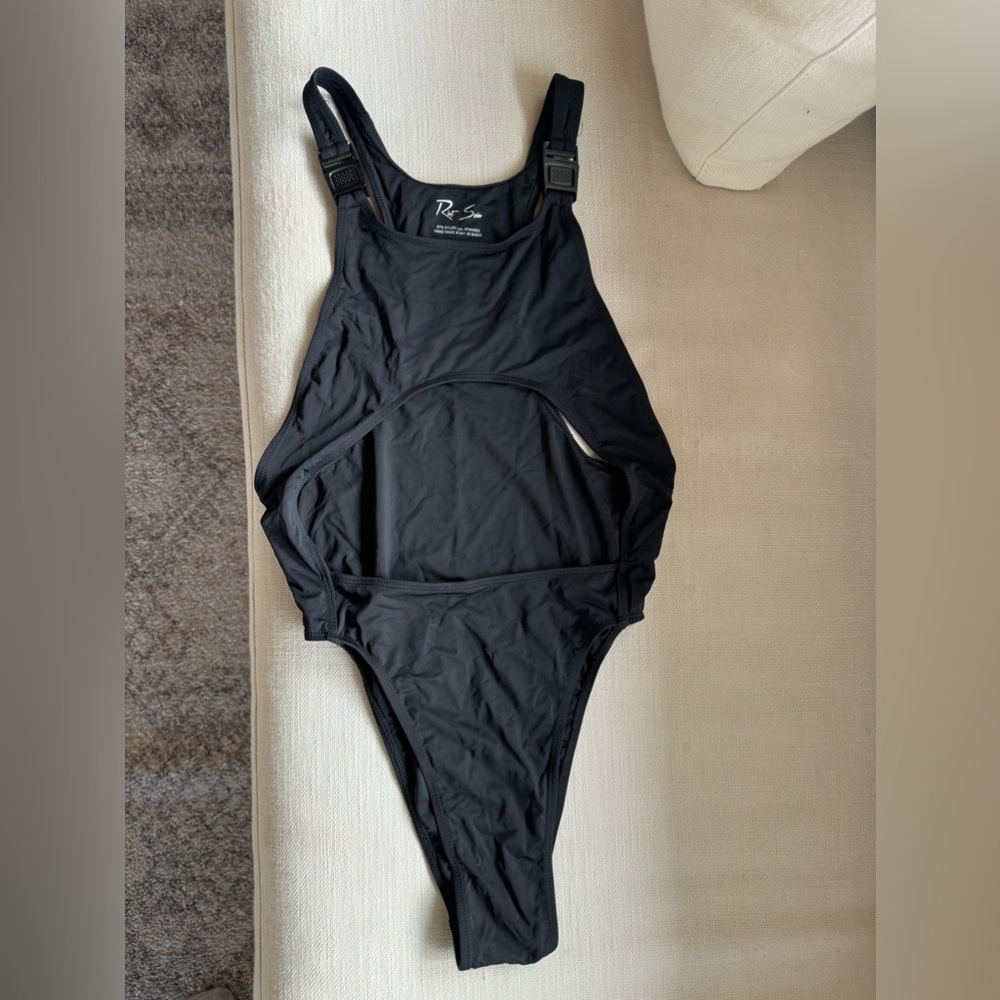 Riot Swim Jet Swimsuit One Piece BLACK size SMALL